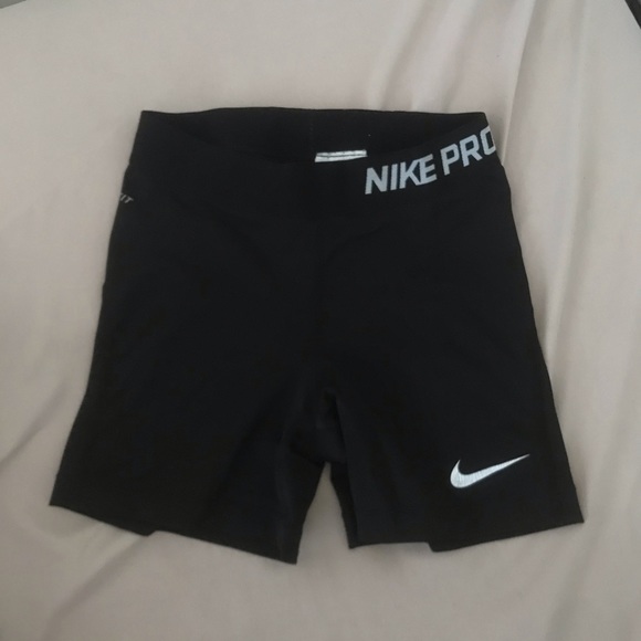 black nike spandex shorts